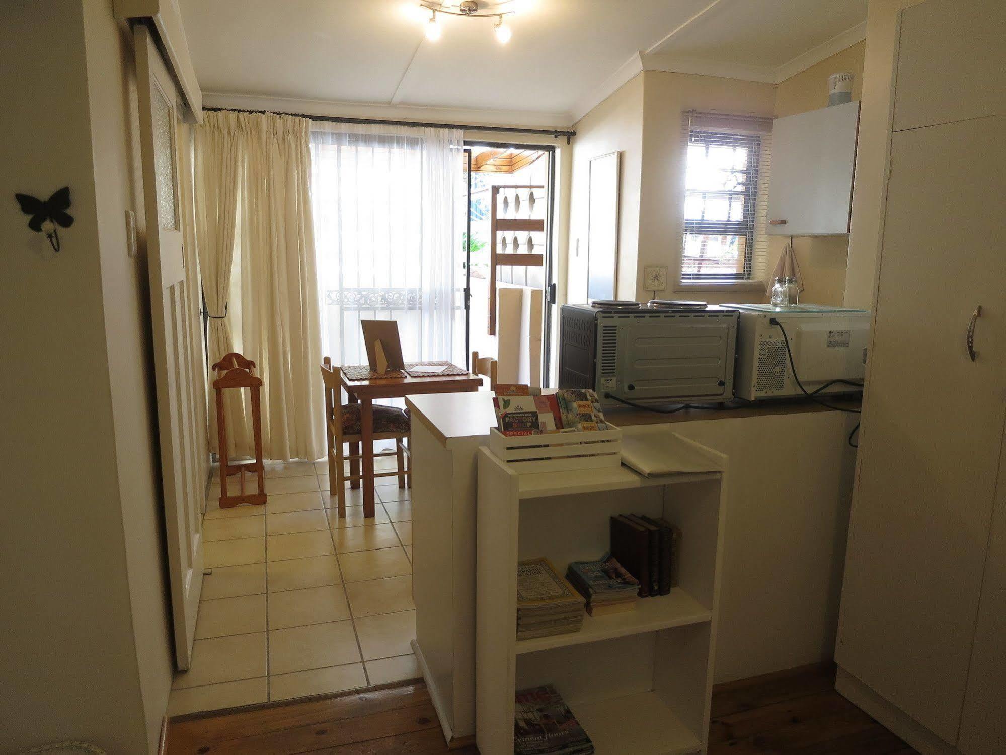 Dempsey'S Self-Catering Guest House Puerto Elizabeth Exterior foto